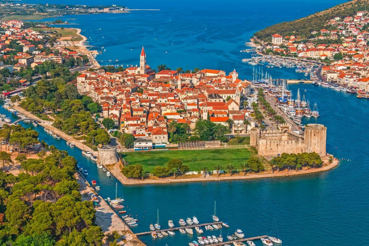 Smuketa In Trogir Haus Fuer 4 Personen Villa Exterior photo